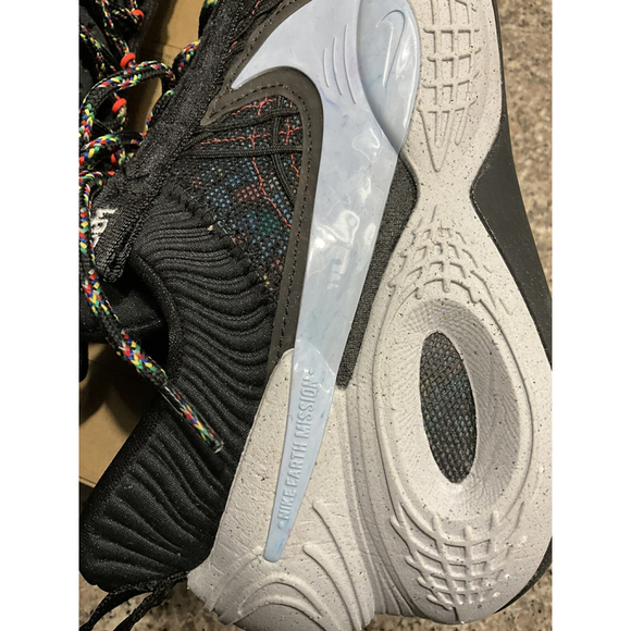 Nike Cosmic Unity TB Mens Basketball Shoes Black White DM4426-001 Size 12 main image 8